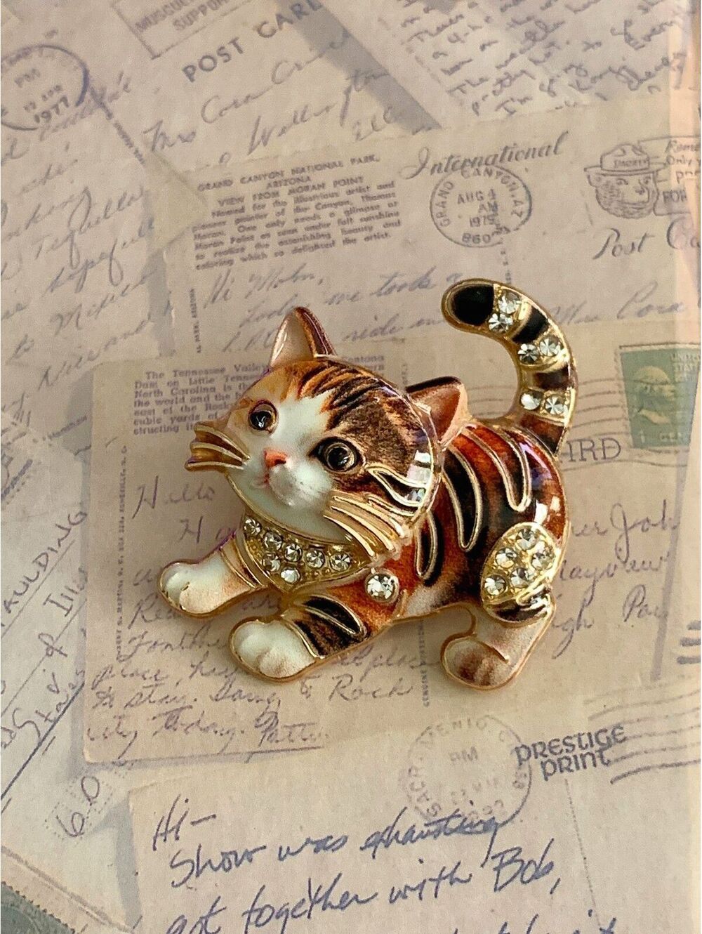 Adorable Rhinestone Cat Brooch Pin - Cute Kitty Jewelry Accessory